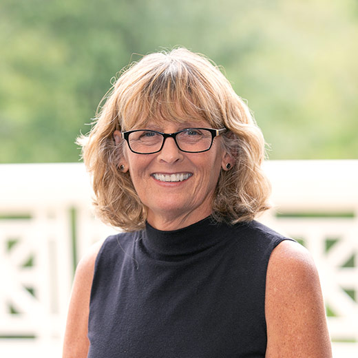 Lynn Simmons, MFA