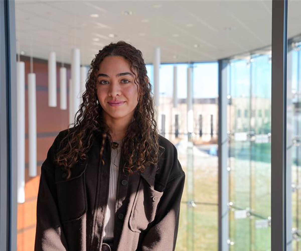 Headshot of Veronica