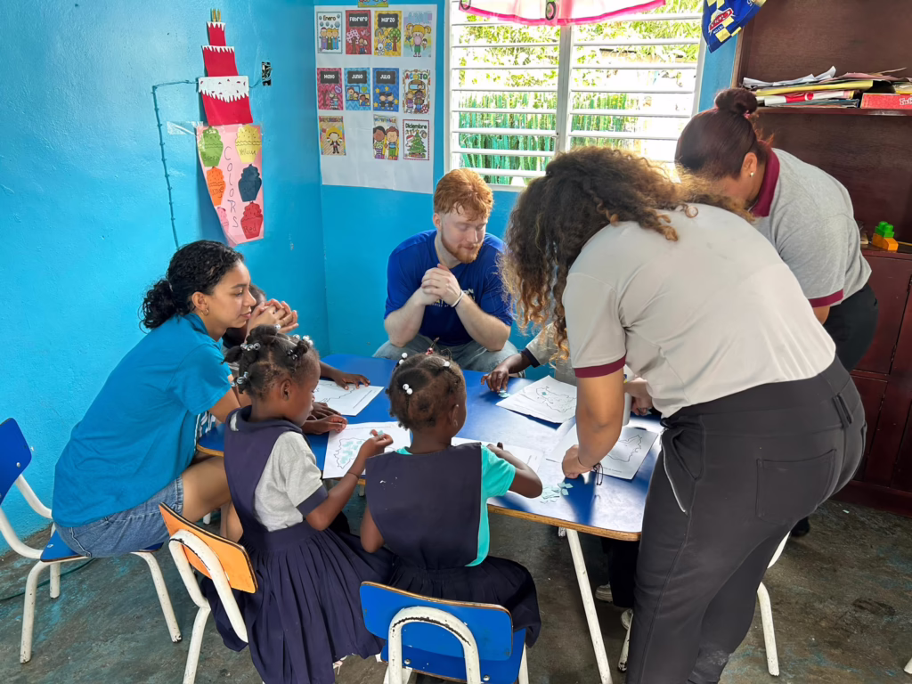 Assumption students teaching in the Dominican Republic on the SEND service trip.